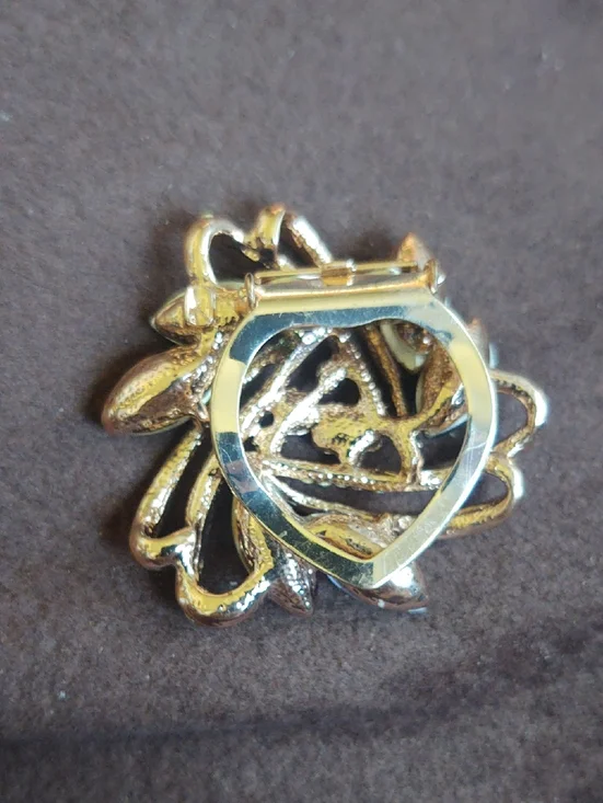 Multicolor Crystal Scarf Clip - Picture 3 of 3